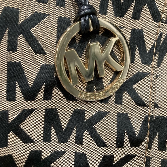 Michael Kors shopping tote - Picture 5 of 5